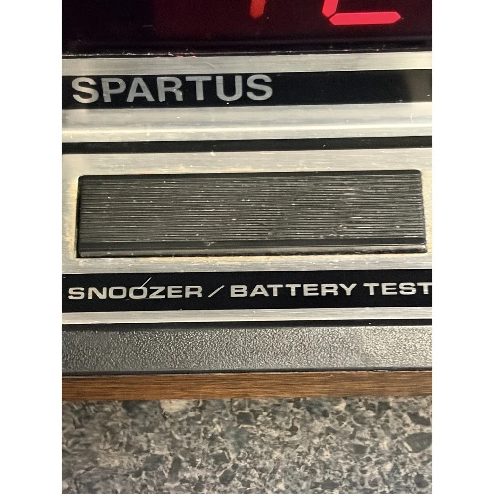 Vintage Spartus Electronic‎ Digital Alarm Clock Model 526N Hi Tech #1140 TESTED!